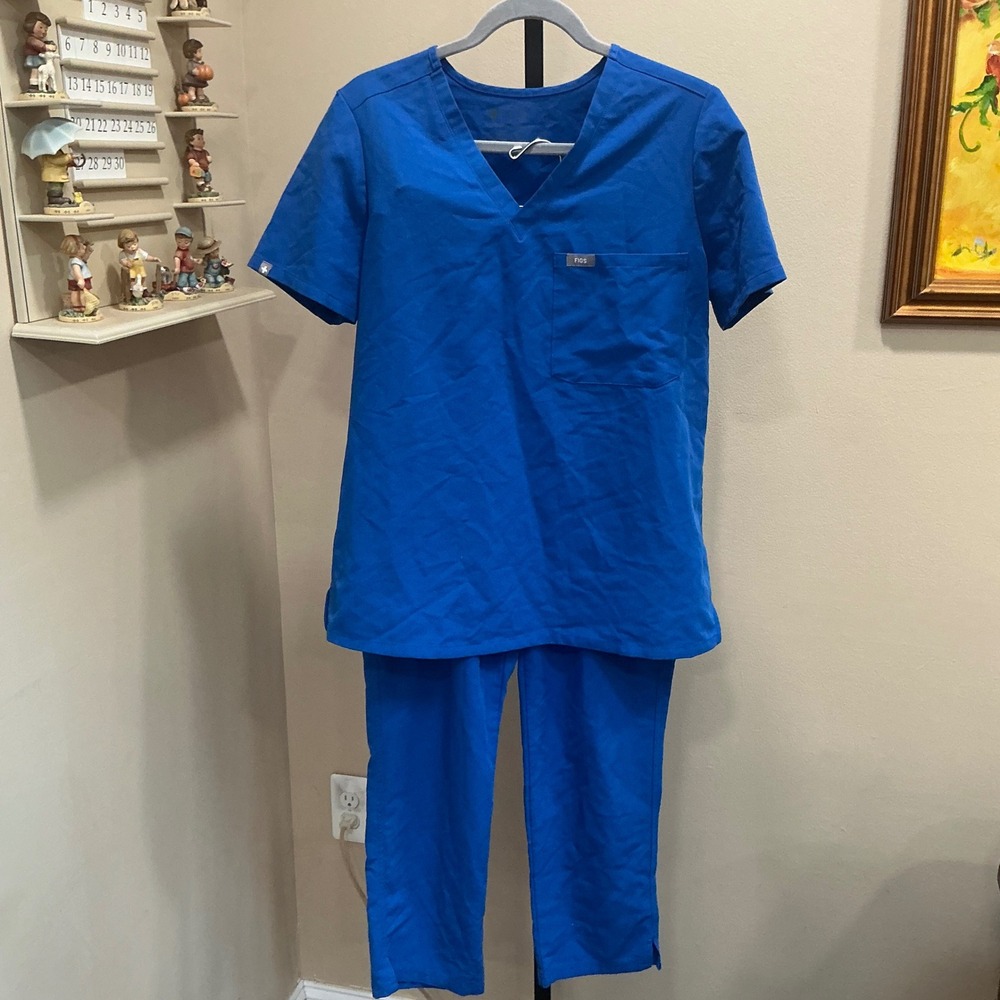 FIGS Scrub Set Catarina Top Yola Pants Medium Petite Royal Blue V-Neck Cargo